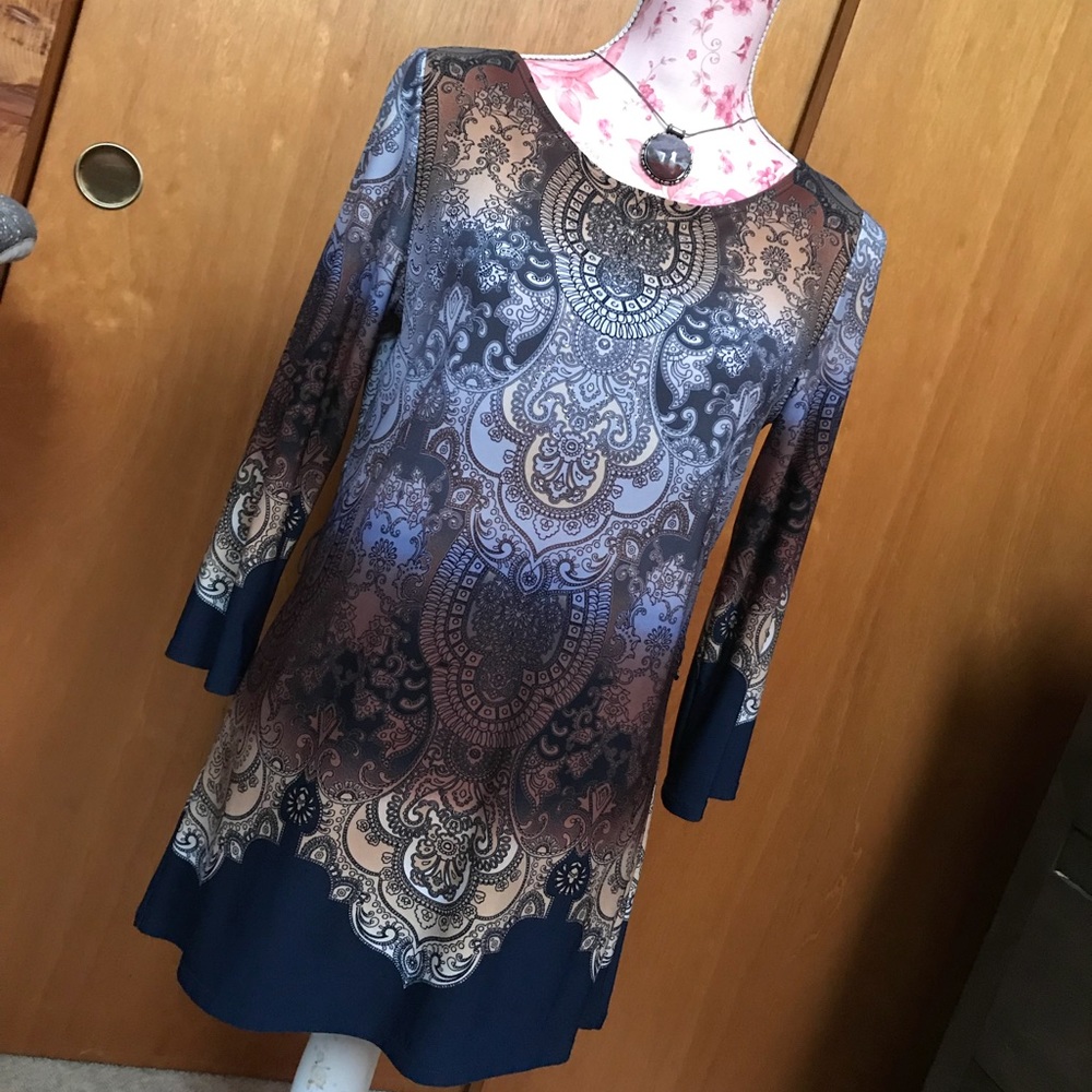 SOLD Fox & Ali poly tunic w rhinestone detail